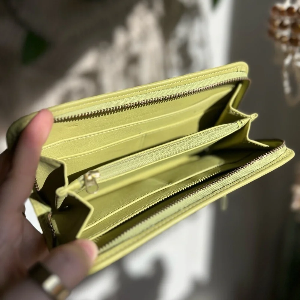 Vintage Coach Zip Around Wallet Lime Green Leather Long Wallet Authenticated